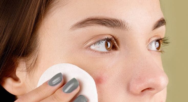 What are the Best Primers for Large Pores in 2022 featured image