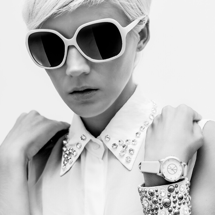 electro house fashion blogger