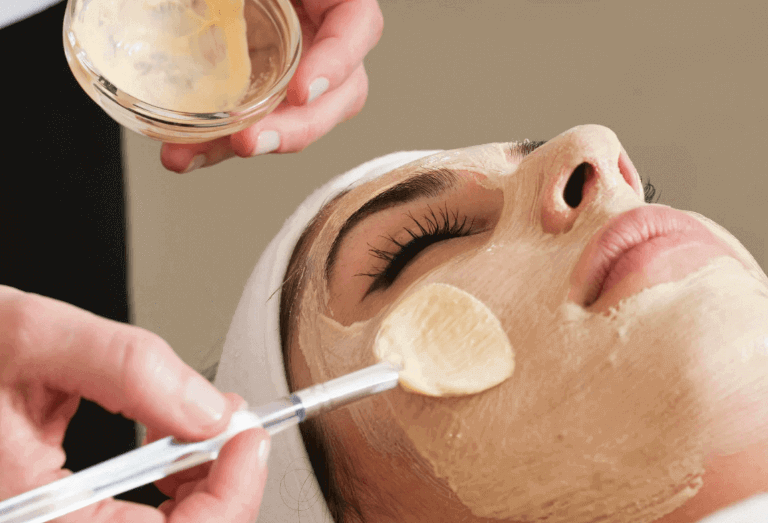 Medical aesthetician training for fashion bloggers